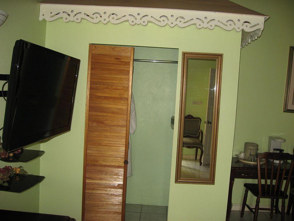 Villa Sonate Runaway Bay Exterior foto