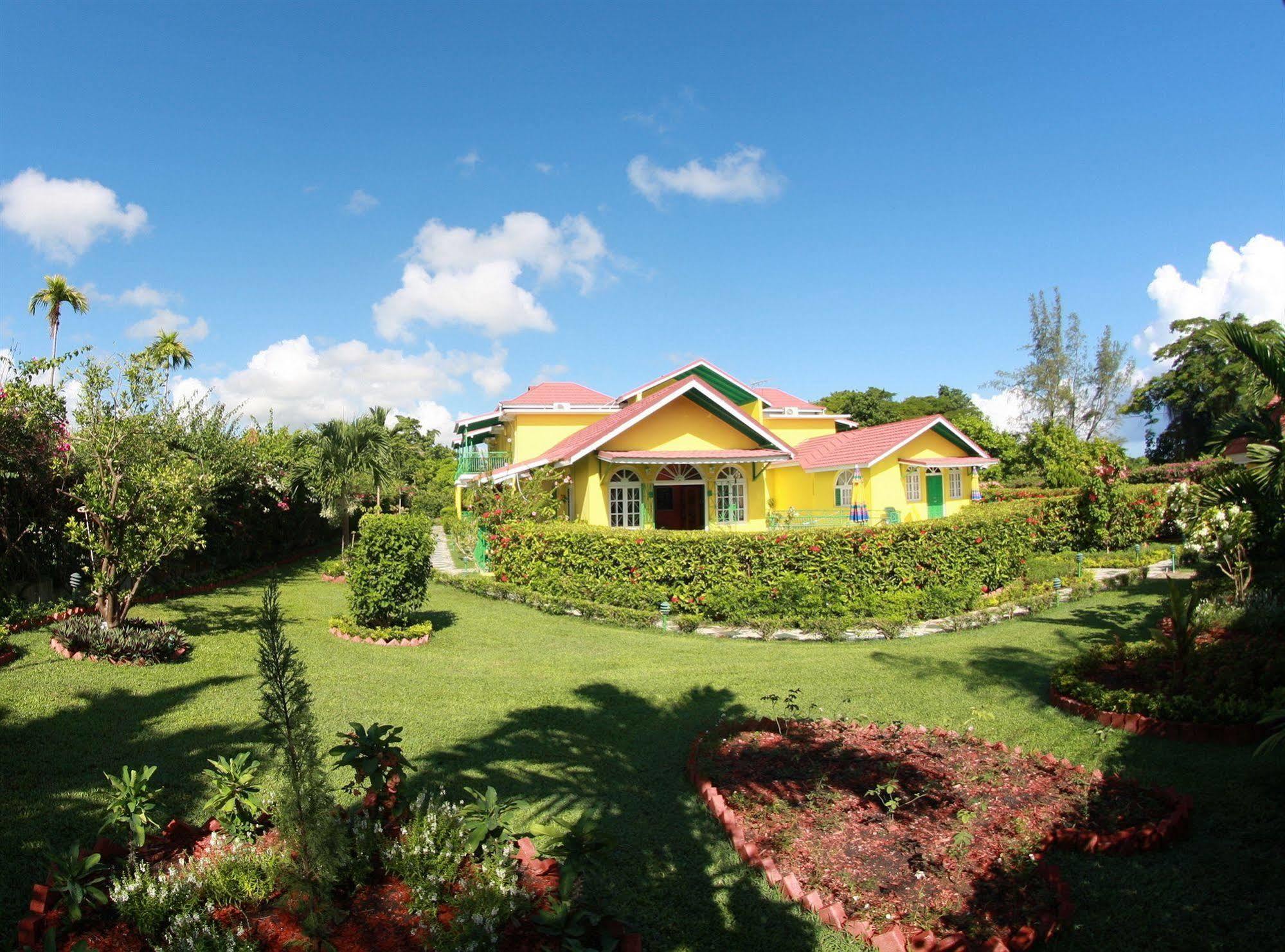 Villa Sonate Runaway Bay Exterior foto